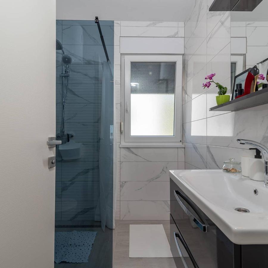 Apartman Lotos Apartamento Trogir Exterior foto