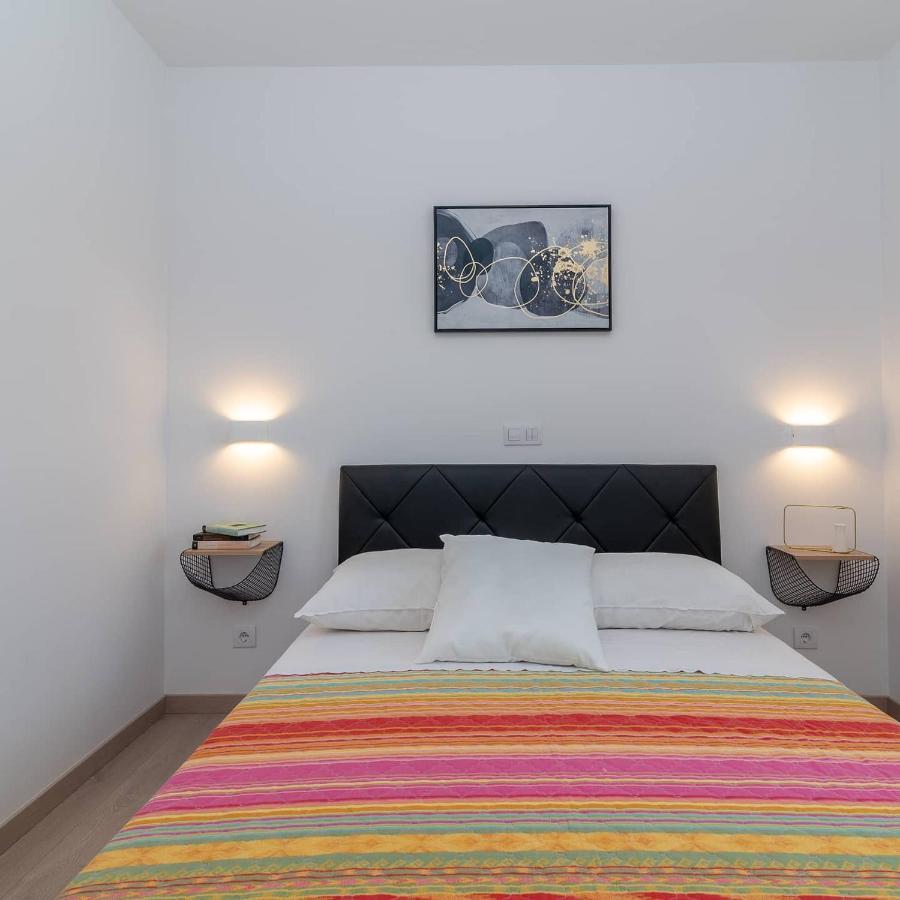 Apartman Lotos Apartamento Trogir Exterior foto